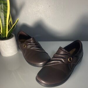 Clarks Collection Brown Leather Pleated Slip On Loafers Shoes 7W 26179585